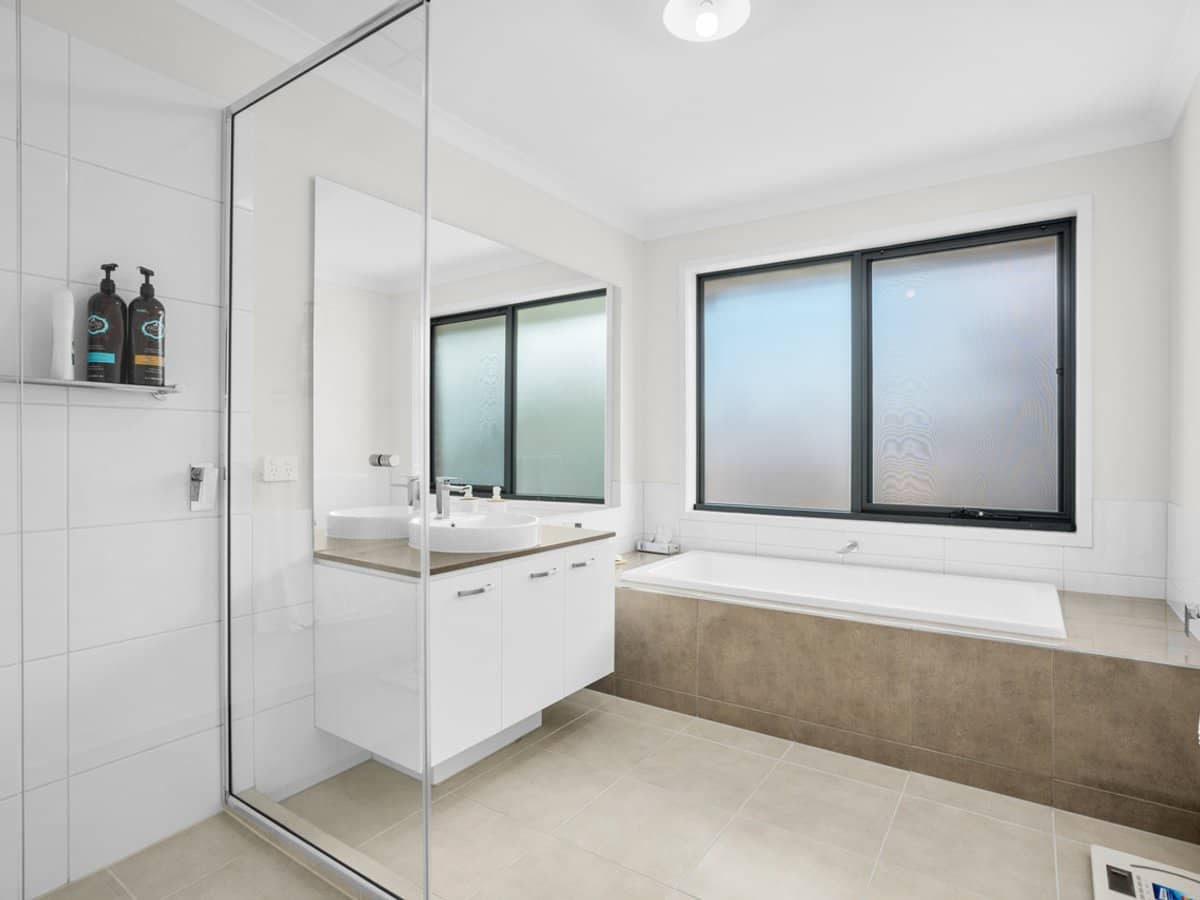 30 Vautier Avenue, MICKLEHAM - Thumbnail 13