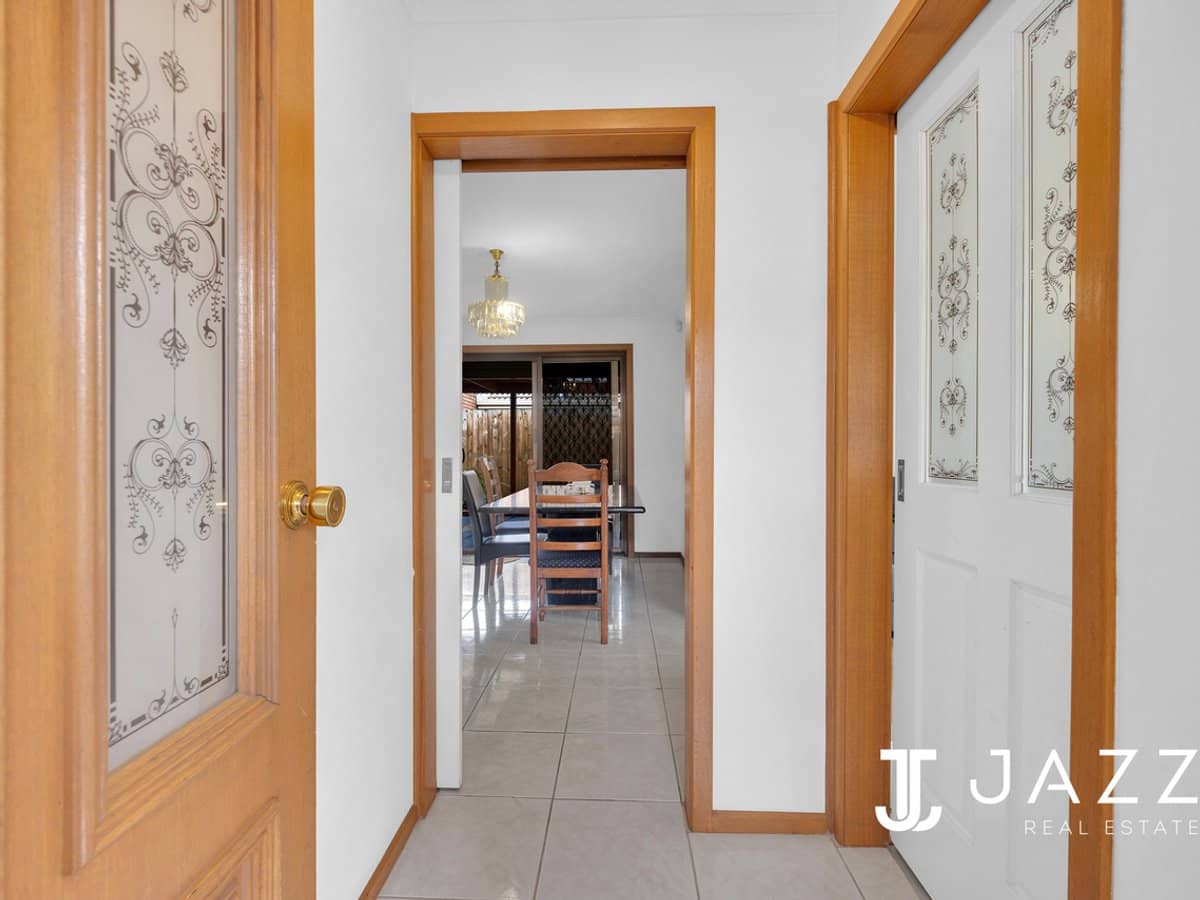 329 Heaths Road, WERRIBEE - Thumbnail 6