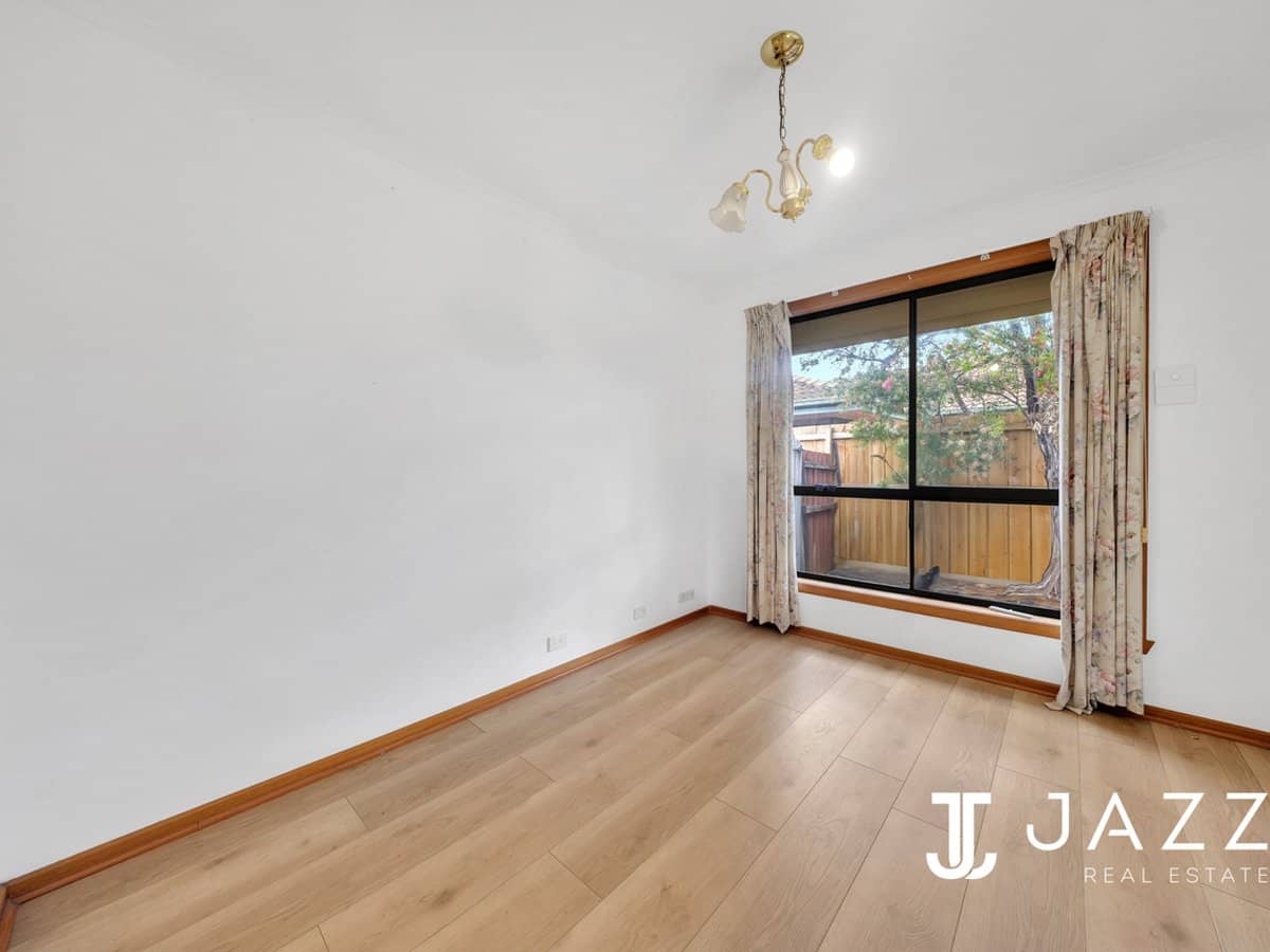 329 Heaths Road, WERRIBEE - Thumbnail 14