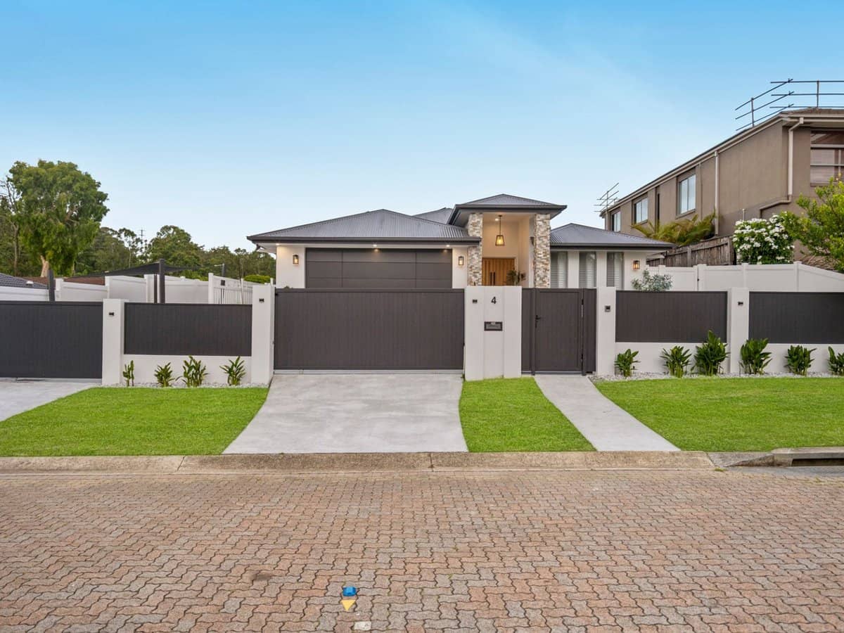 4 Riverbank Court, Ashmore - Thumbnail 1