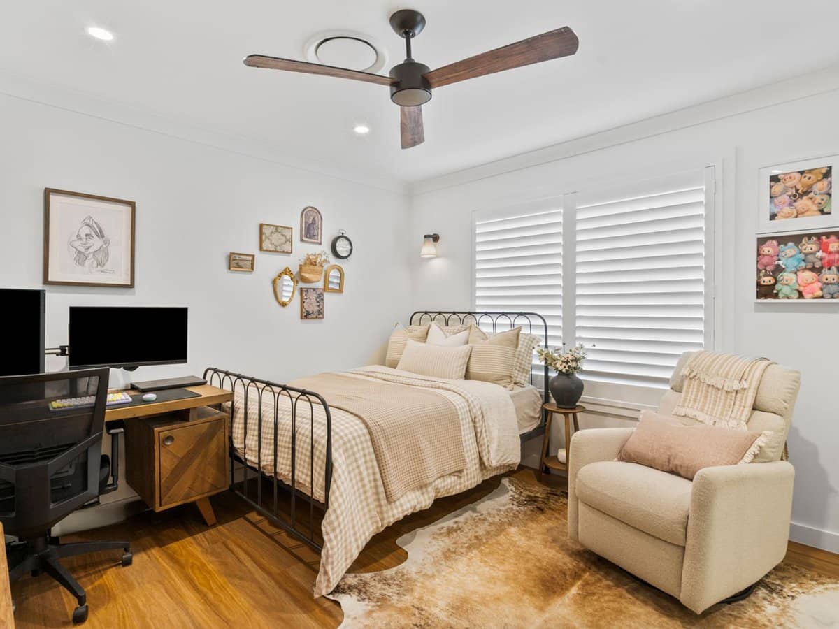 4 Riverbank Court, Ashmore - Thumbnail 11