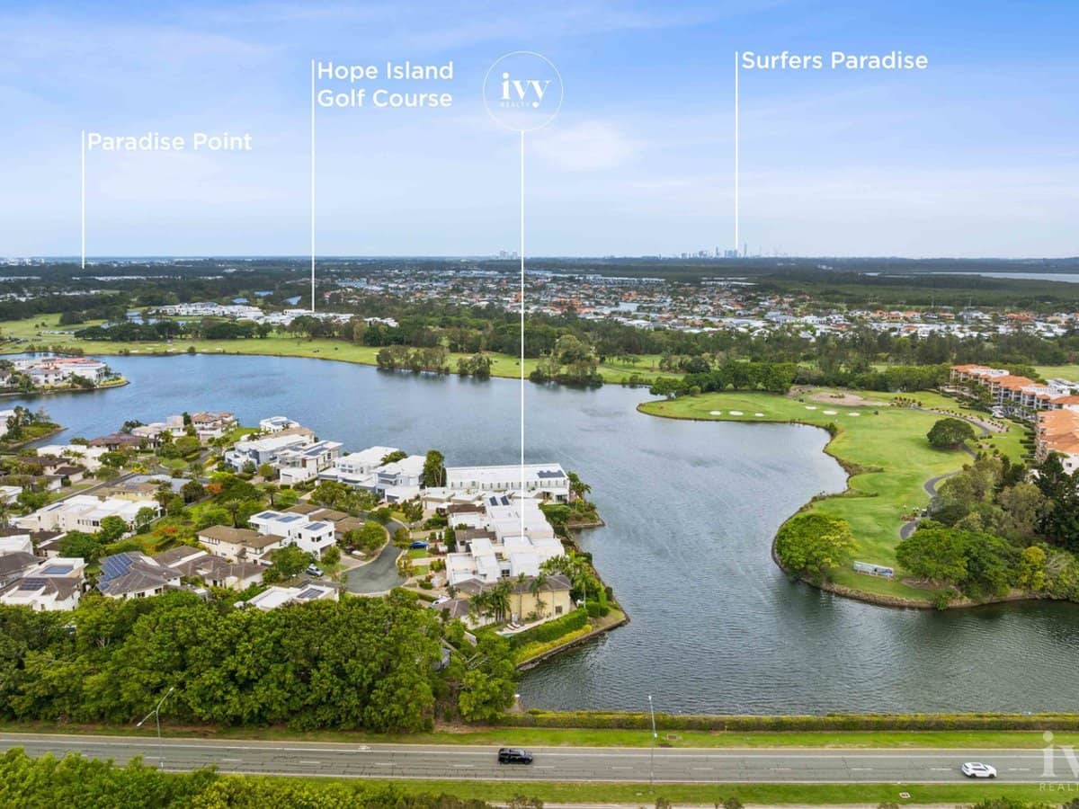 6094 Lugano Drive, Hope Island - Thumbnail 1