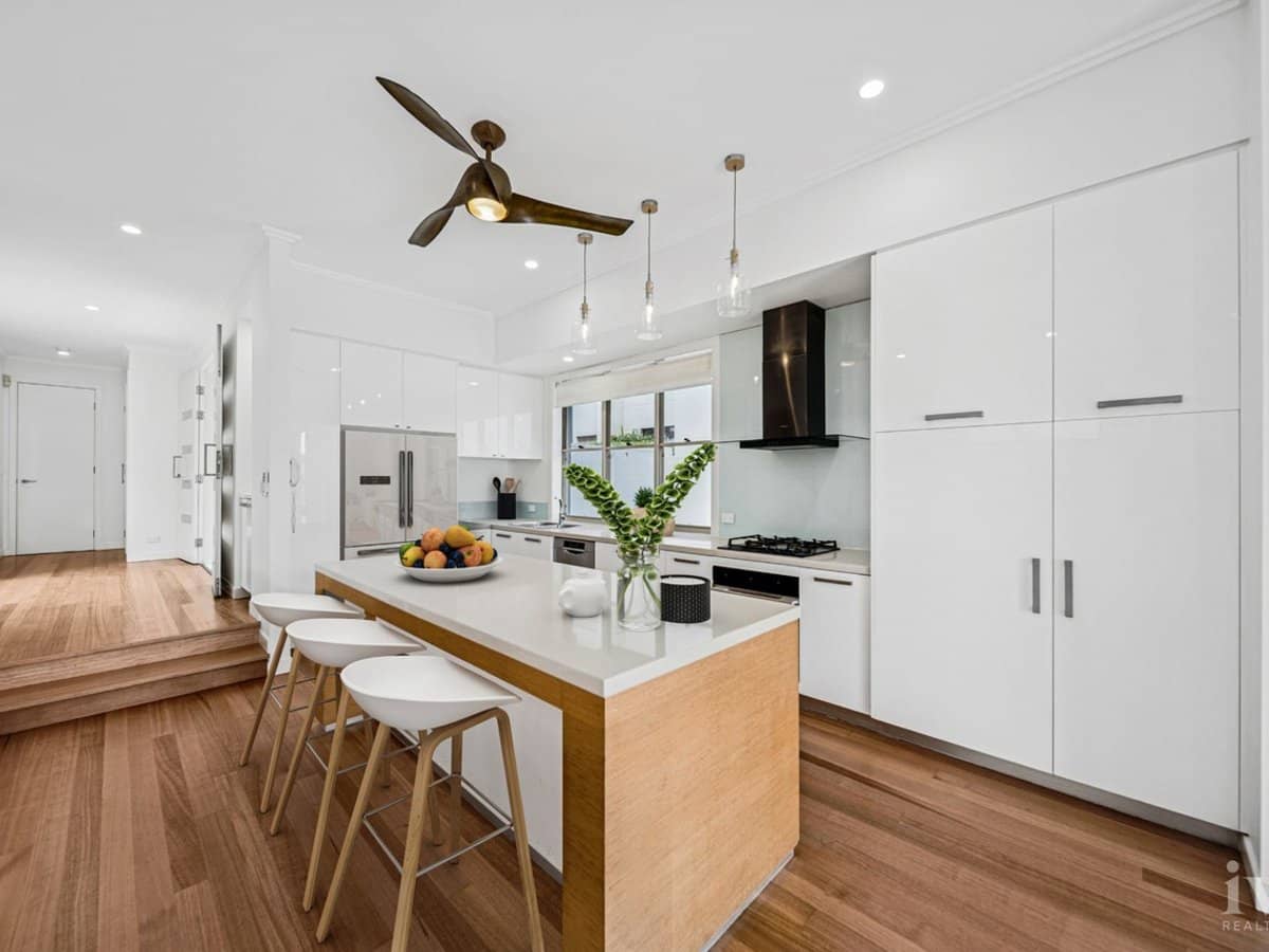 6094 Lugano Drive, Hope Island - Thumbnail 5