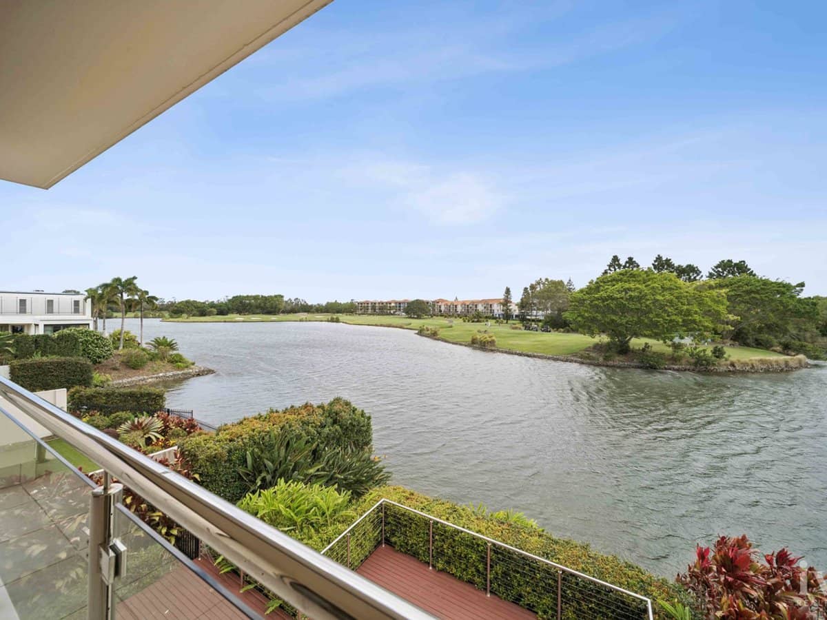 6094 Lugano Drive, Hope Island - Thumbnail 19