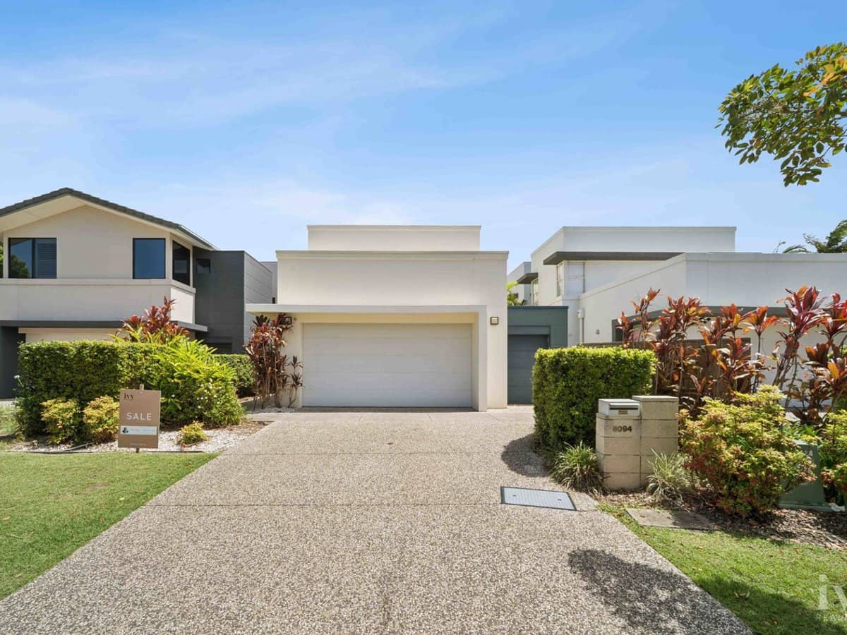 6094 Lugano Drive, Hope Island - Thumbnail 21