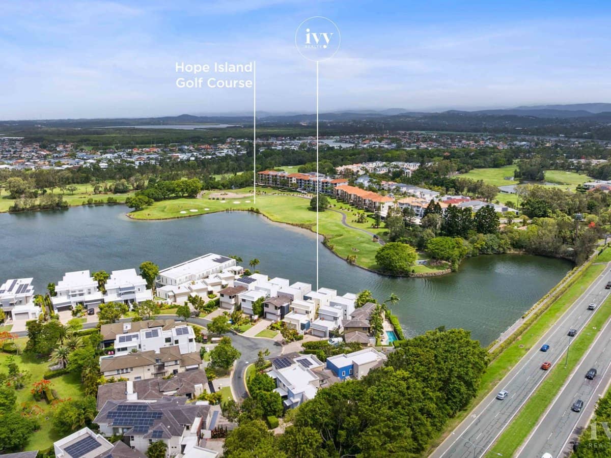 6094 Lugano Drive, Hope Island - Thumbnail 23