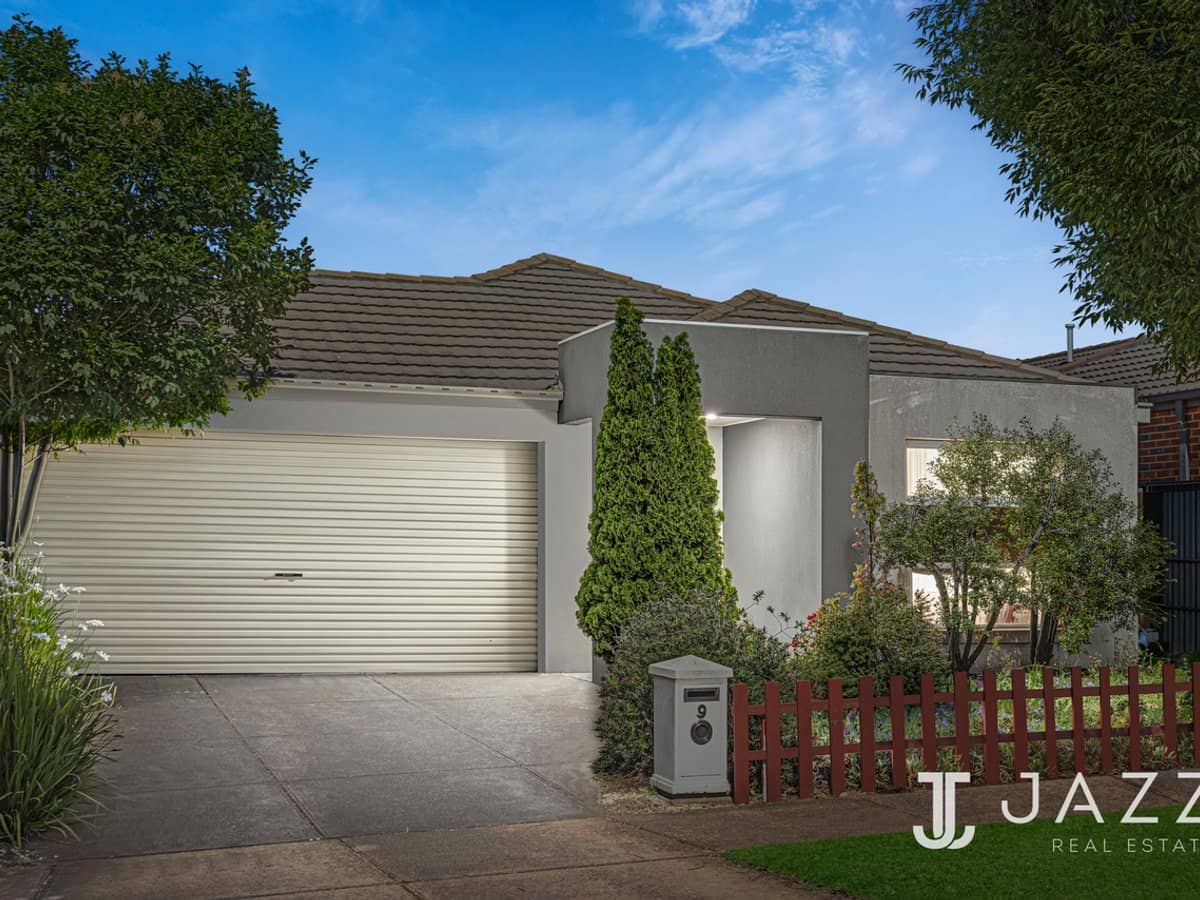 9 Barwick Gardens, POINT COOK - Thumbnail 4