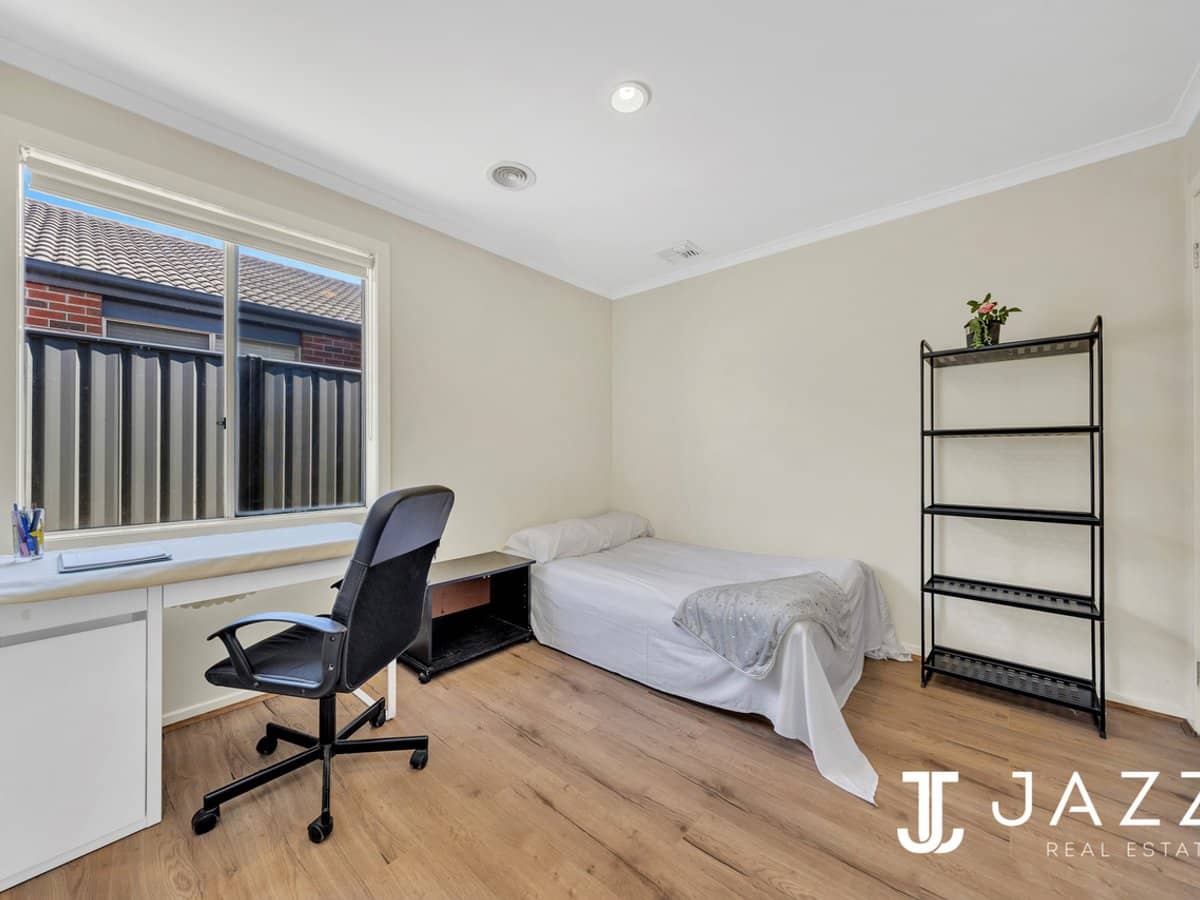 9 Barwick Gardens, POINT COOK - Thumbnail 15