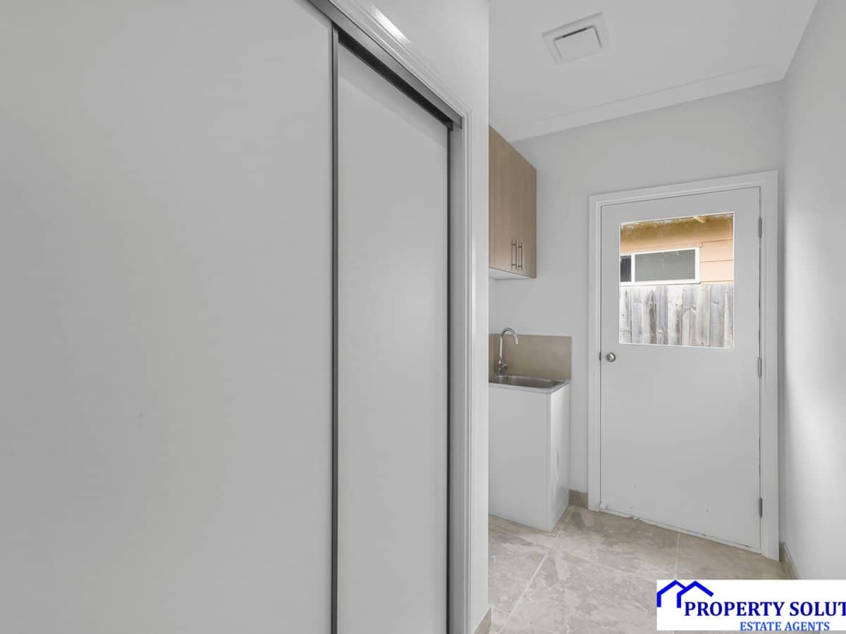 18 James Street, PAKENHAM - Thumbnail 12