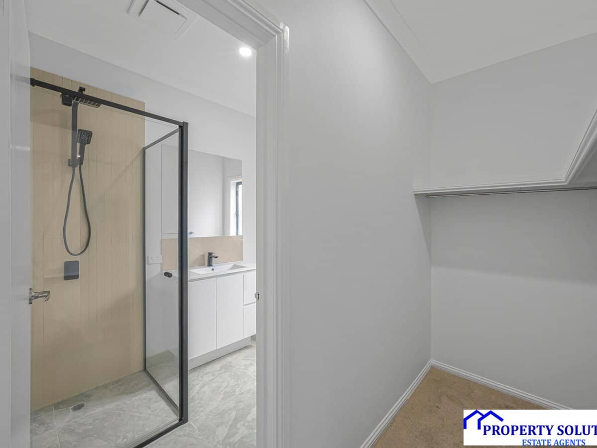 18 James Street, PAKENHAM - Thumbnail 14