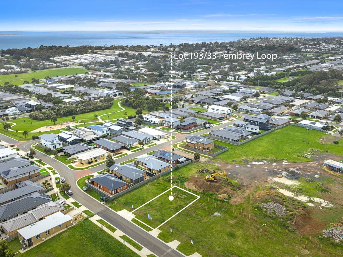 33 Pembrey Loop, COWES - Thumbnail 4