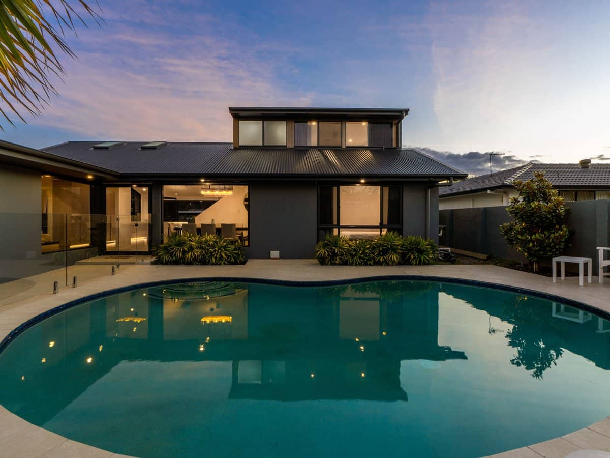 6 Huon Street, Broadbeach Waters - Thumbnail 10