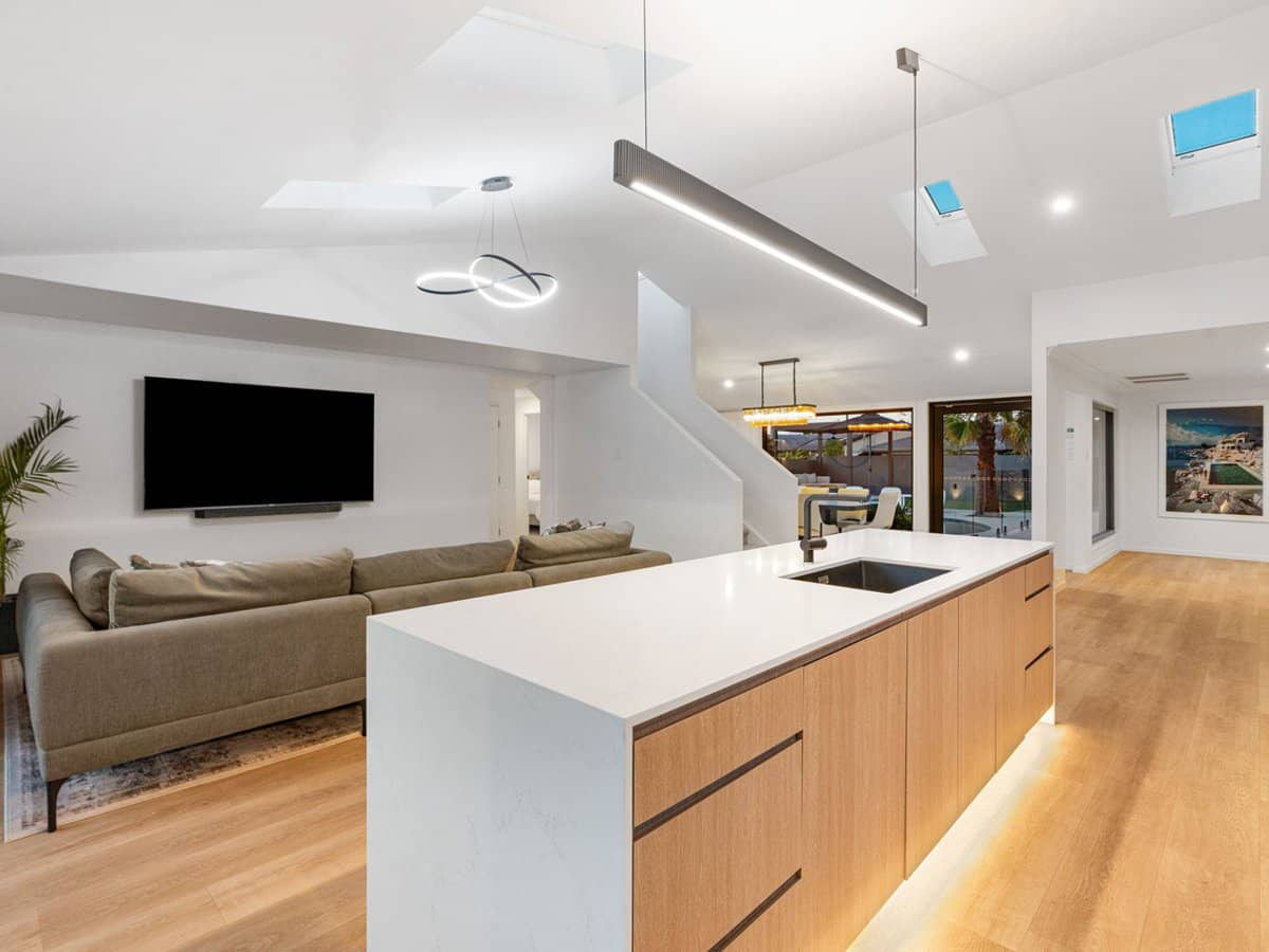 6 Huon Street, Broadbeach Waters - Thumbnail 16