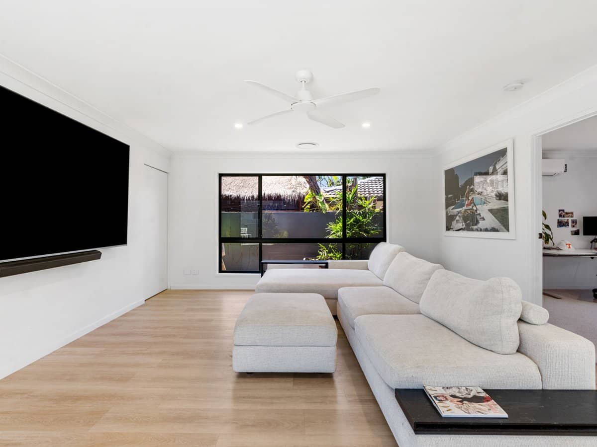 6 Huon Street, Broadbeach Waters - Thumbnail 19