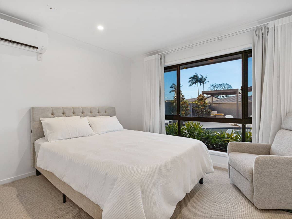 6 Huon Street, Broadbeach Waters - Thumbnail 25