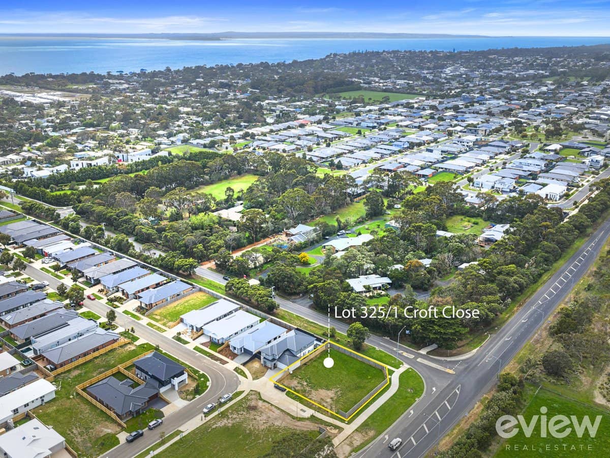 1 Croft Close, COWES - Thumbnail 2