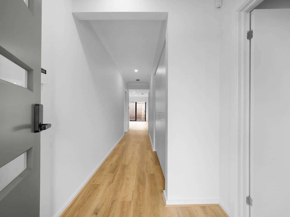 2 Elbridge Road, MANOR LAKES - Thumbnail 3