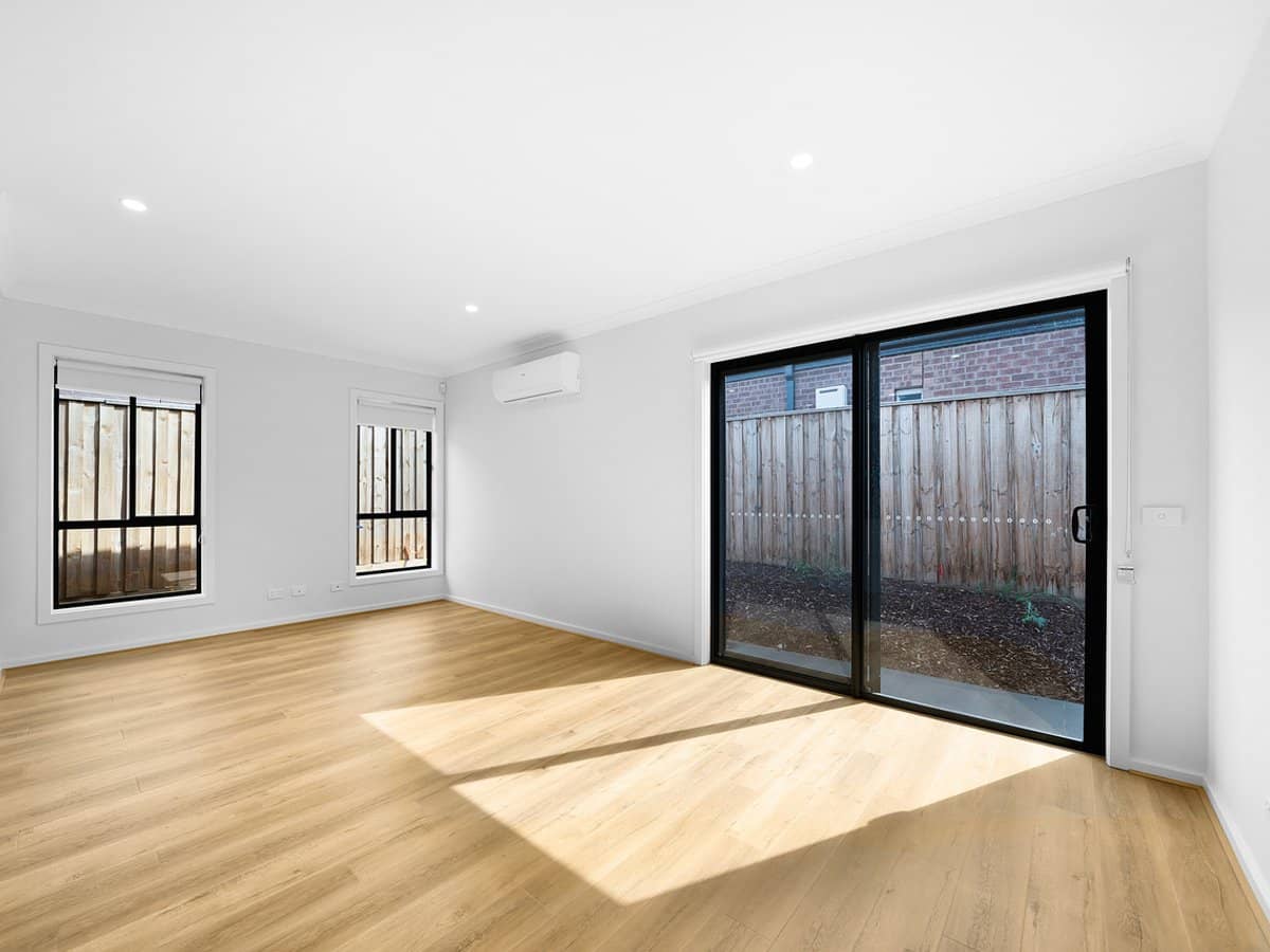 2 Elbridge Road, MANOR LAKES - Thumbnail 7