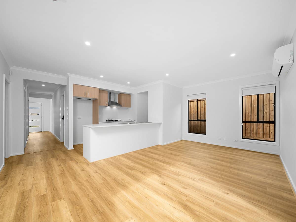 2 Elbridge Road, MANOR LAKES - Thumbnail 8