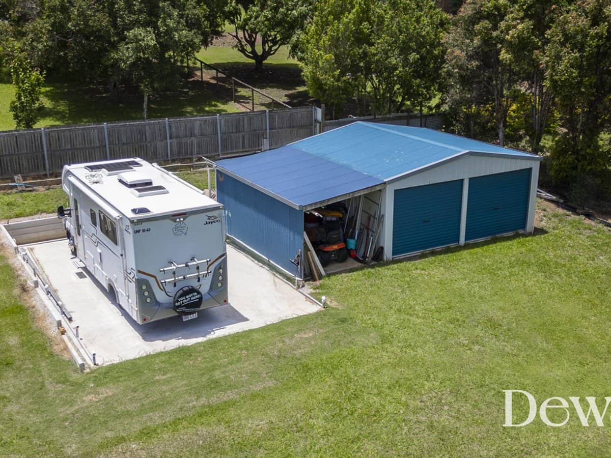 58-60 Excelsior Drive, MORAYFIELD - Thumbnail 2