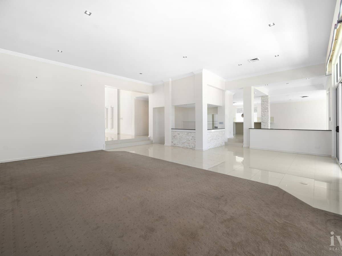 11 Excalibur Court, Sovereign Islands - Thumbnail 7