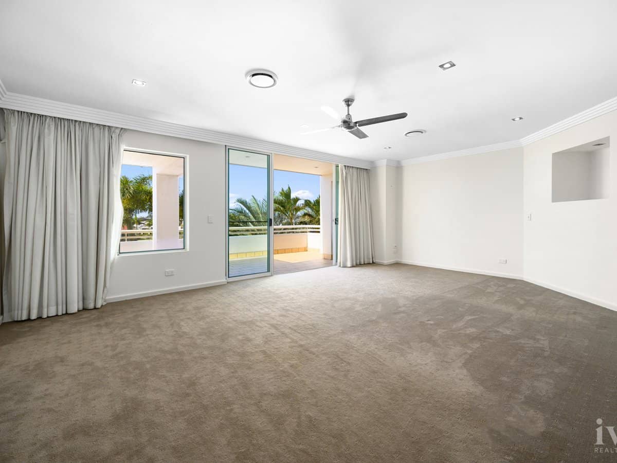 11 Excalibur Court, Sovereign Islands - Thumbnail 13