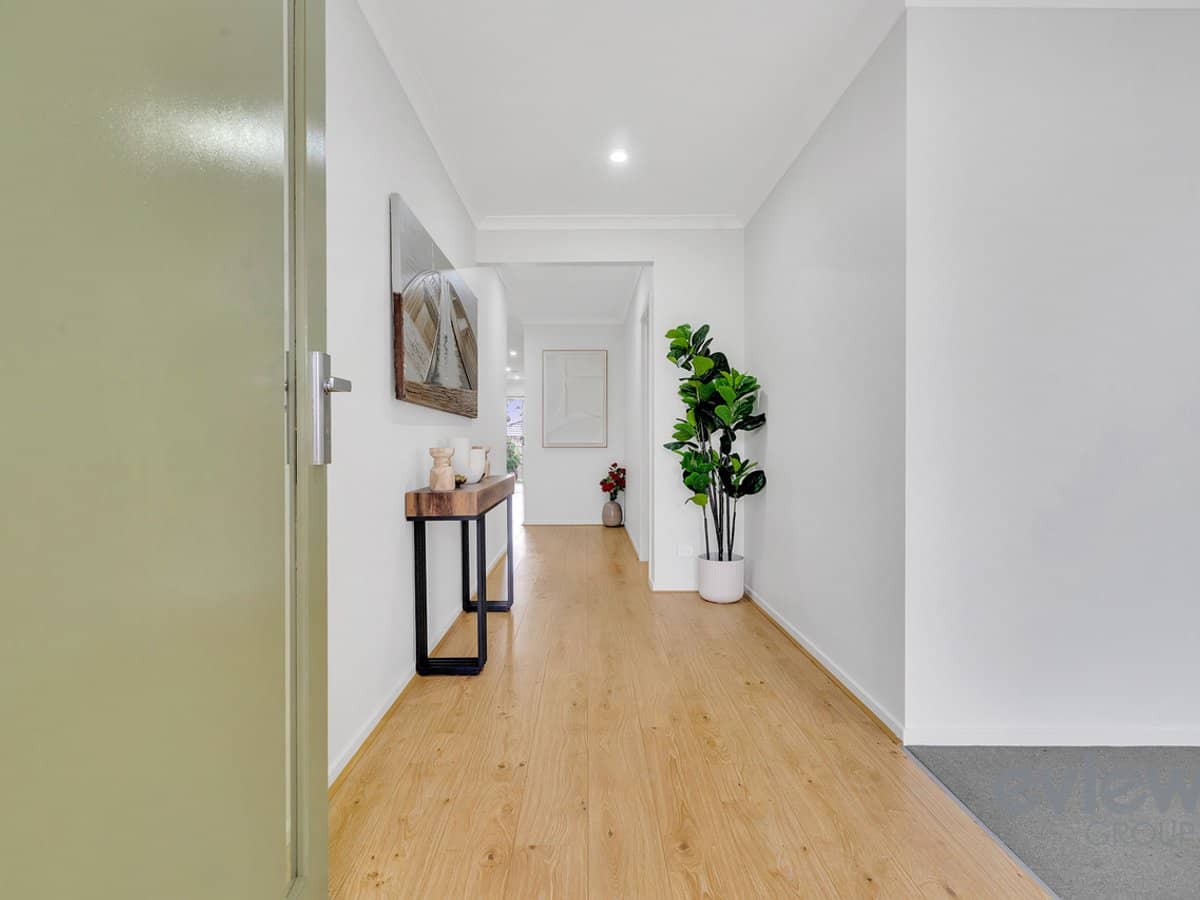 4 Wafer Road, MANOR LAKES - Thumbnail 3