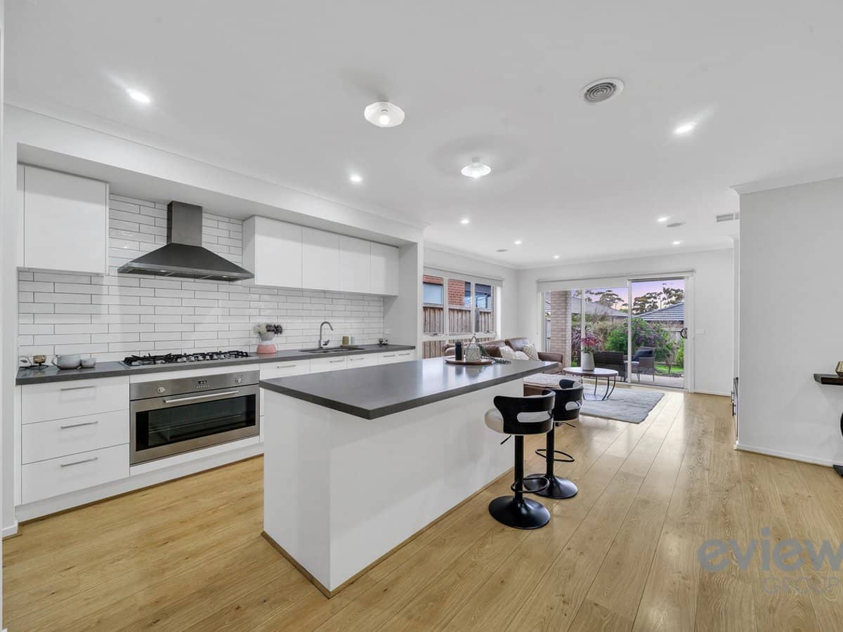 4 Wafer Road, MANOR LAKES - Thumbnail 8