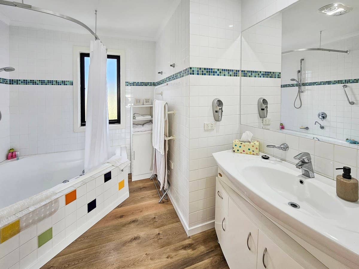 26 Douglas Road, COWES - Thumbnail 14