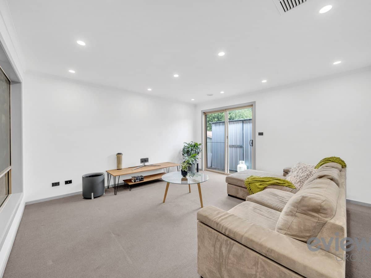 10 Yarraman Road, MANOR LAKES - Thumbnail 11