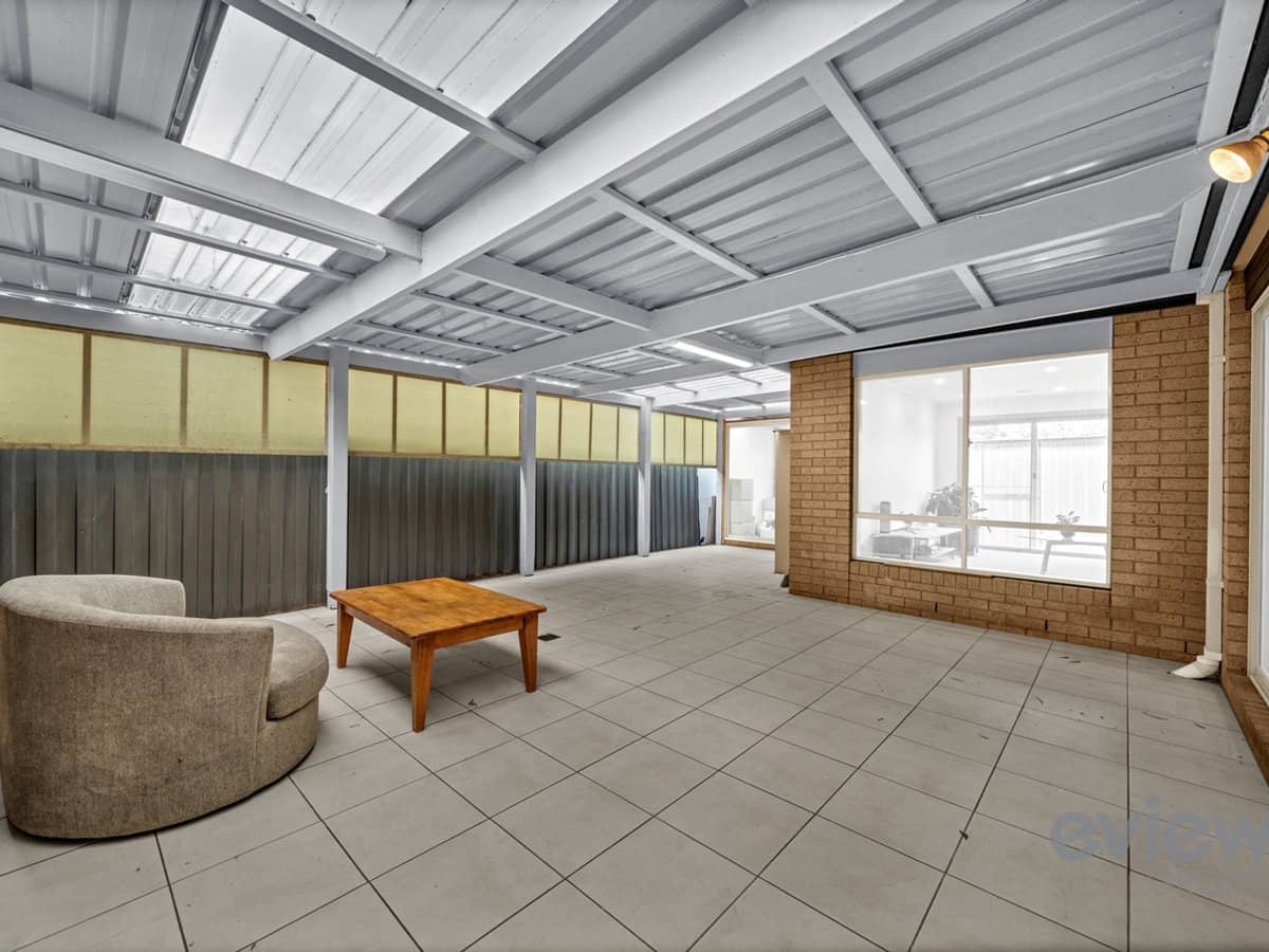 10 Yarraman Road, MANOR LAKES - Thumbnail 17