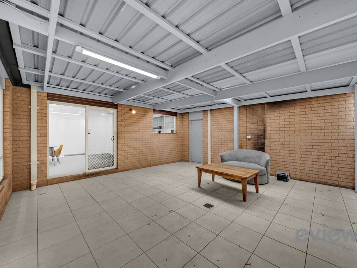 10 Yarraman Road, MANOR LAKES - Thumbnail 18