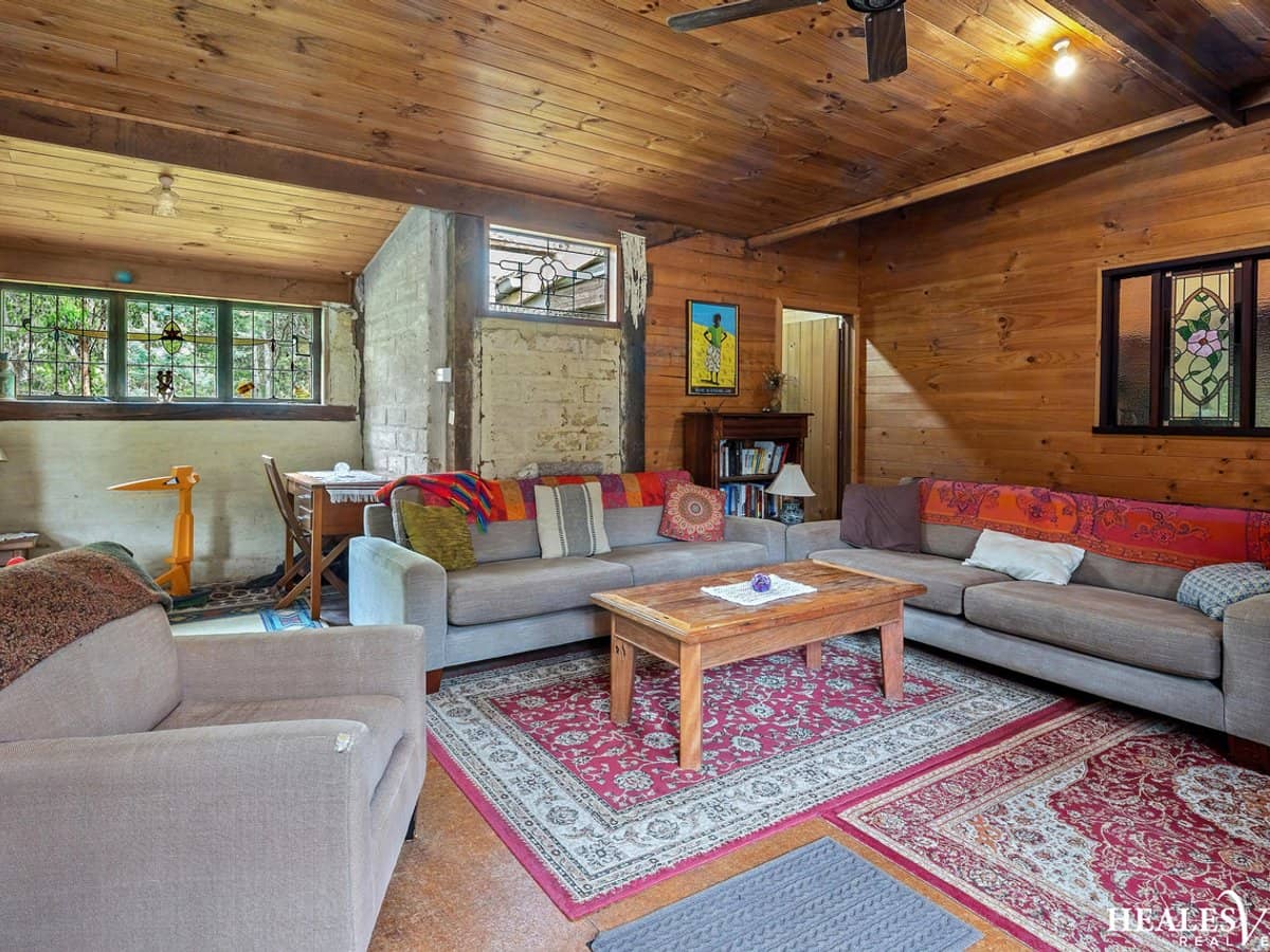 1394-1396 Healesville-Kinglake Road, TOOLANGI - Thumbnail 3