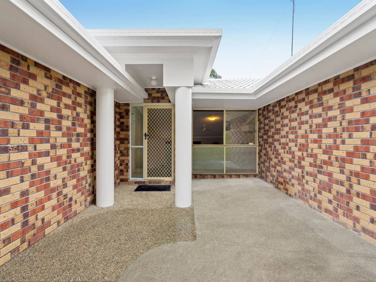 16 Bounty Way, PACIFIC PINES - Thumbnail 18