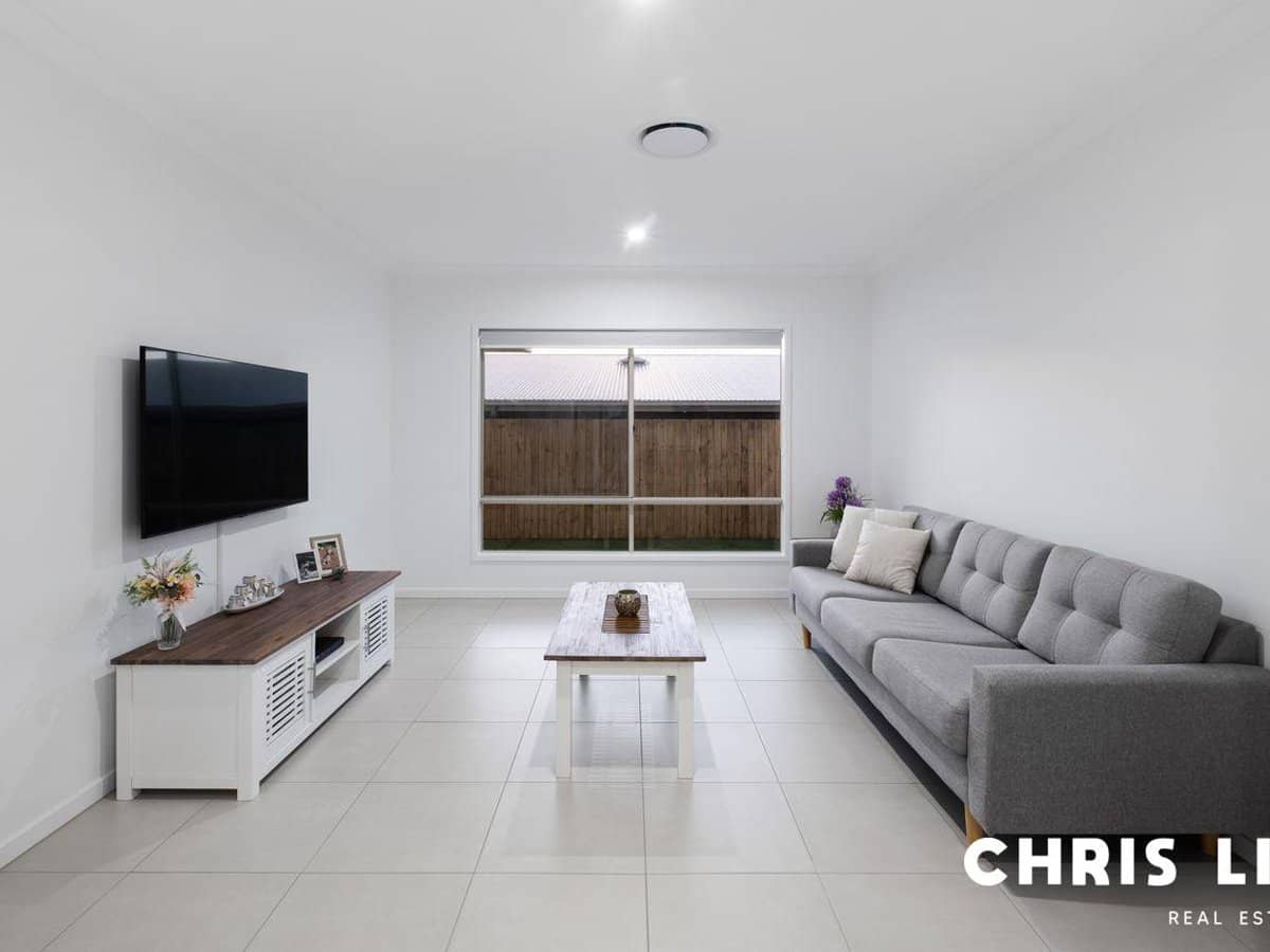 18 Lochern Street, YARRABILBA - Thumbnail 3