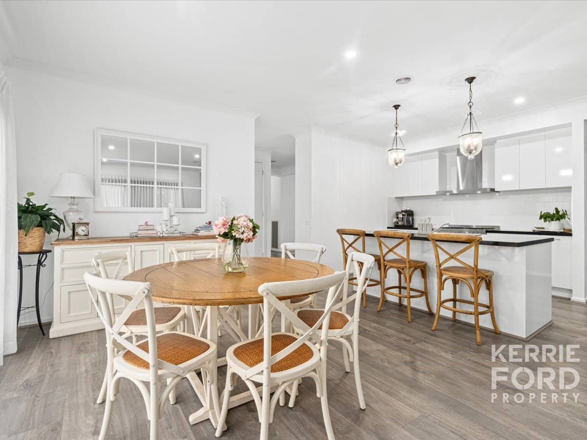 1 Rise Boulevard, TRARALGON - Thumbnail 2