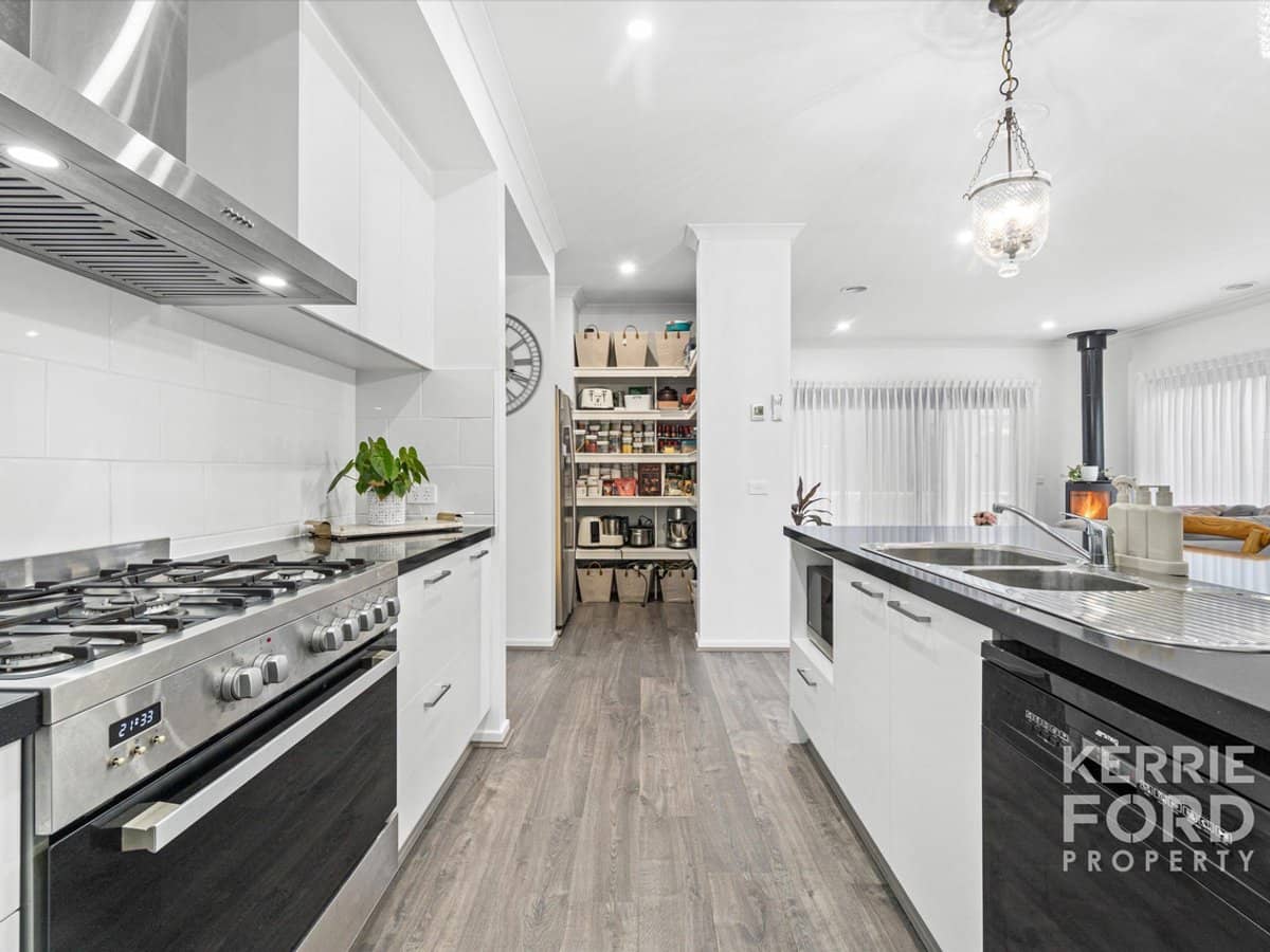 1 Rise Boulevard, TRARALGON - Thumbnail 7