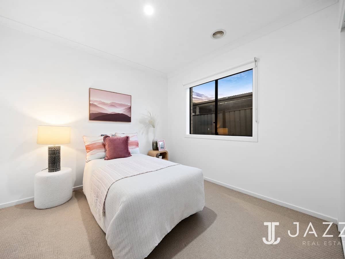 2 Shirley Court, POINT COOK - Thumbnail 17