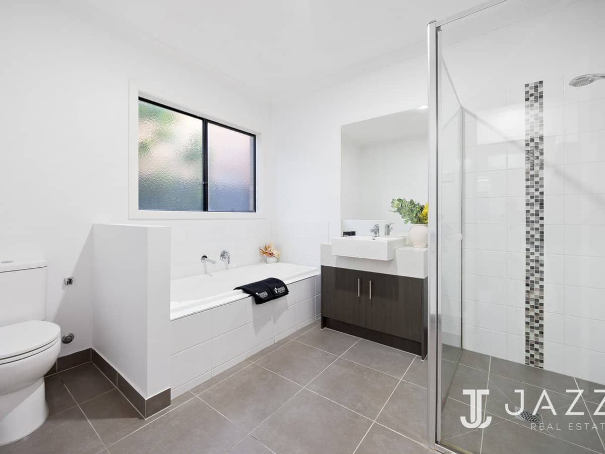 2 Shirley Court, POINT COOK - Thumbnail 18