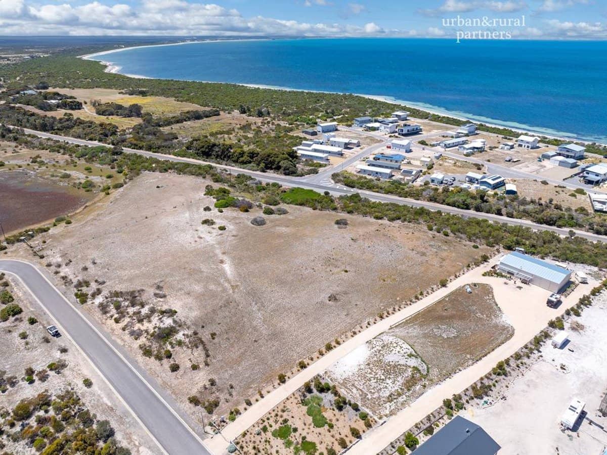 6 Peregrine Drive, MARION BAY - Thumbnail 10