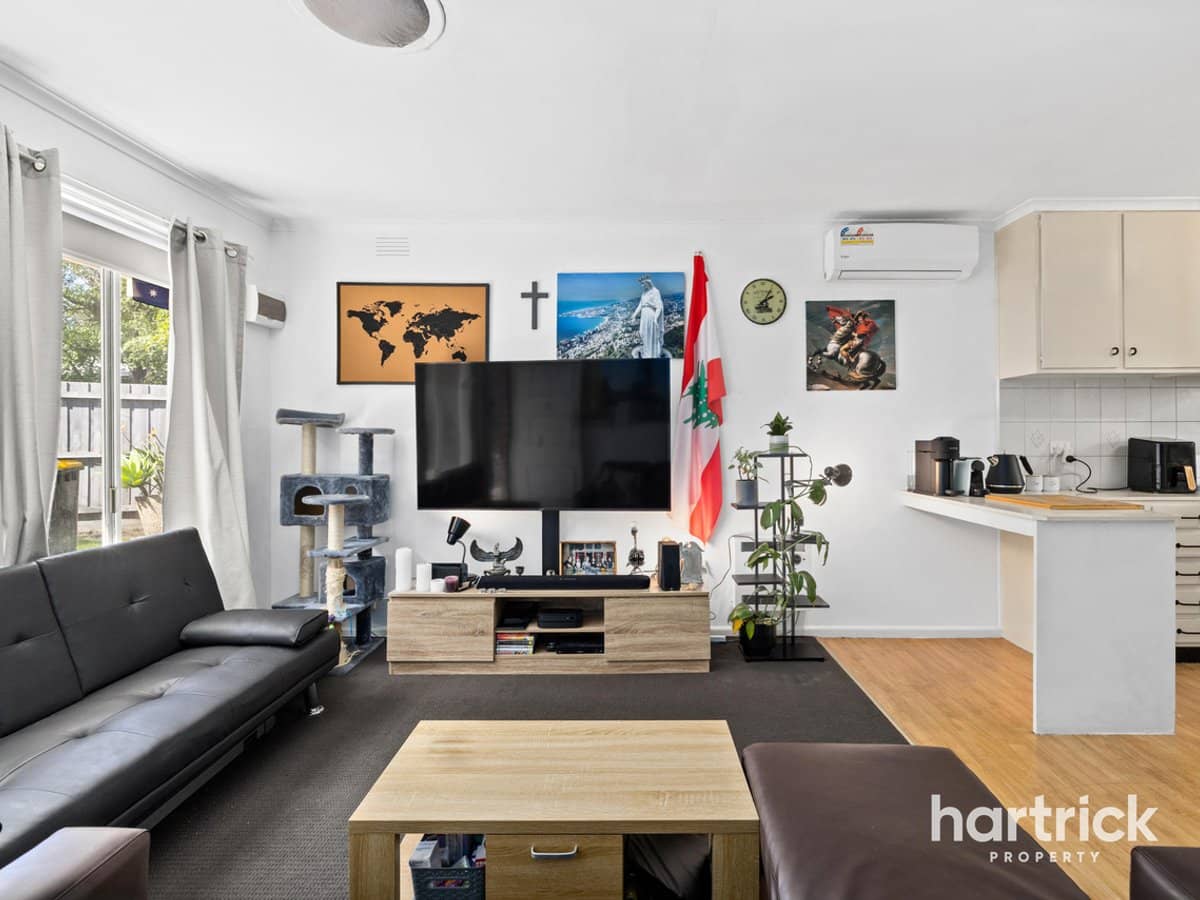 42 Bay Street, MORDIALLOC - Thumbnail 2