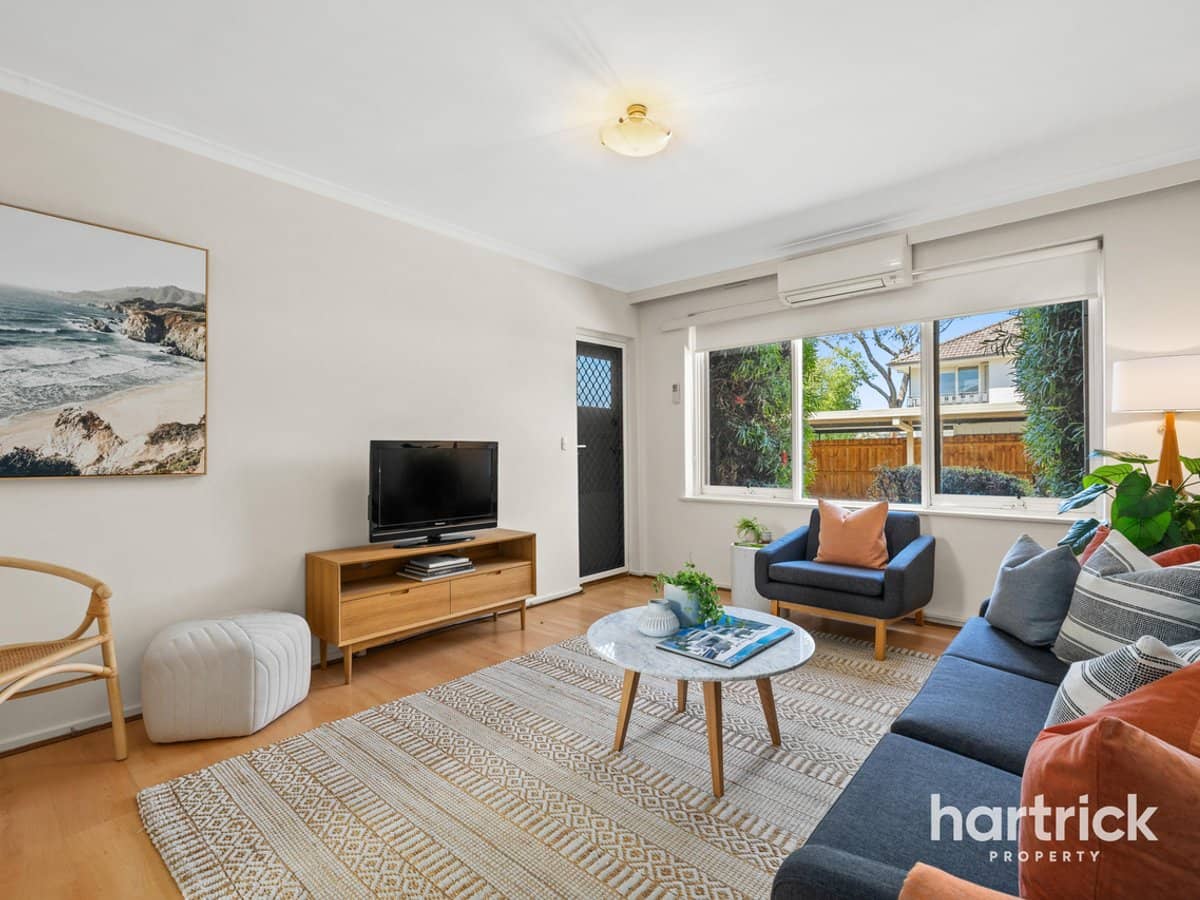 5 Weymar Street, CHELTENHAM - Thumbnail 2