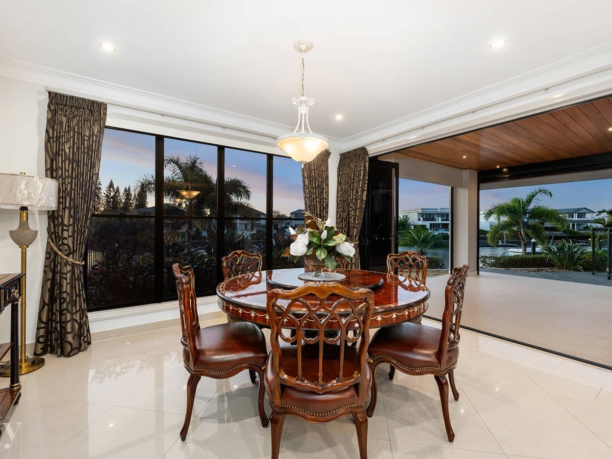 2204 Taromeo Court, Hope Island - Thumbnail 5