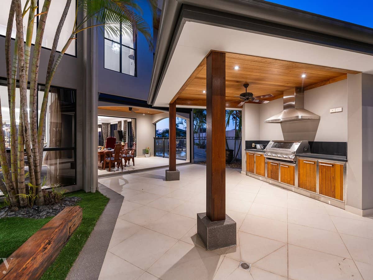 2204 Taromeo Court, Hope Island - Thumbnail 22