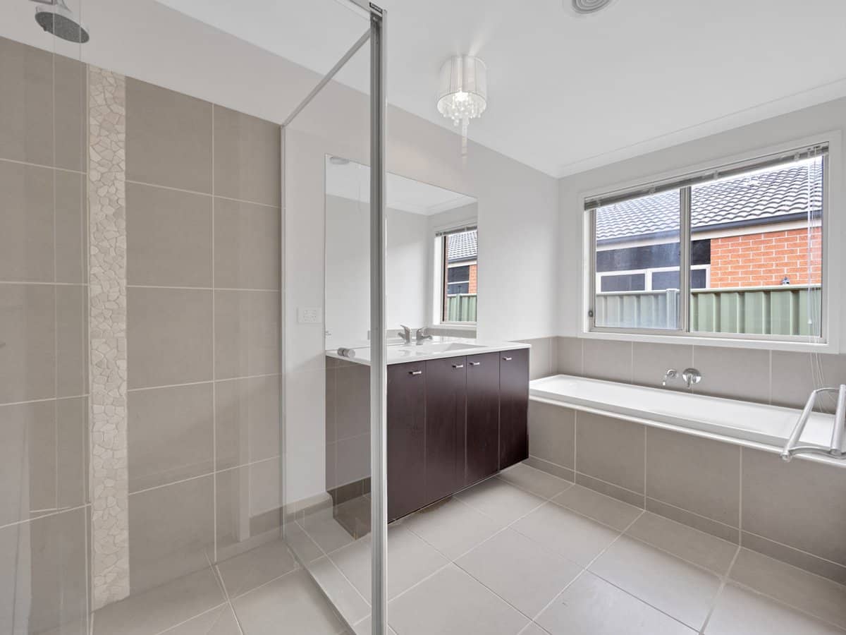 109 Haines Drive, WYNDHAM VALE - Thumbnail 17