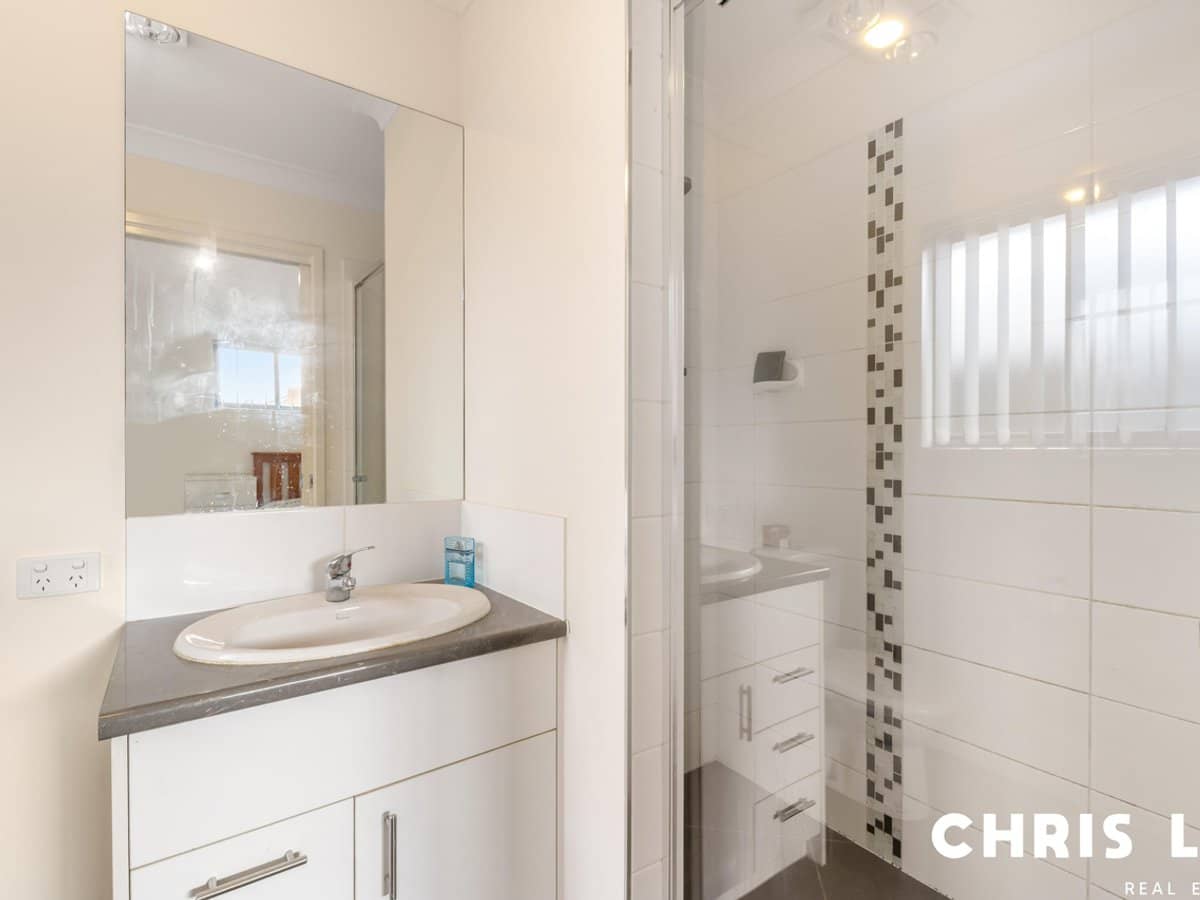 23 Sunstone Court, LOGAN RESERVE - Thumbnail 12