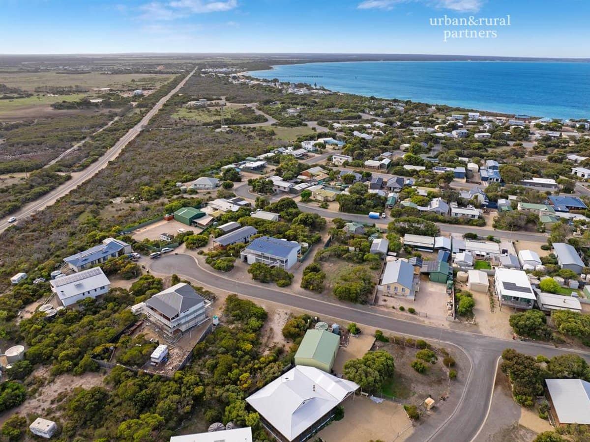 7 Currawong Court, MARION BAY - Thumbnail 6