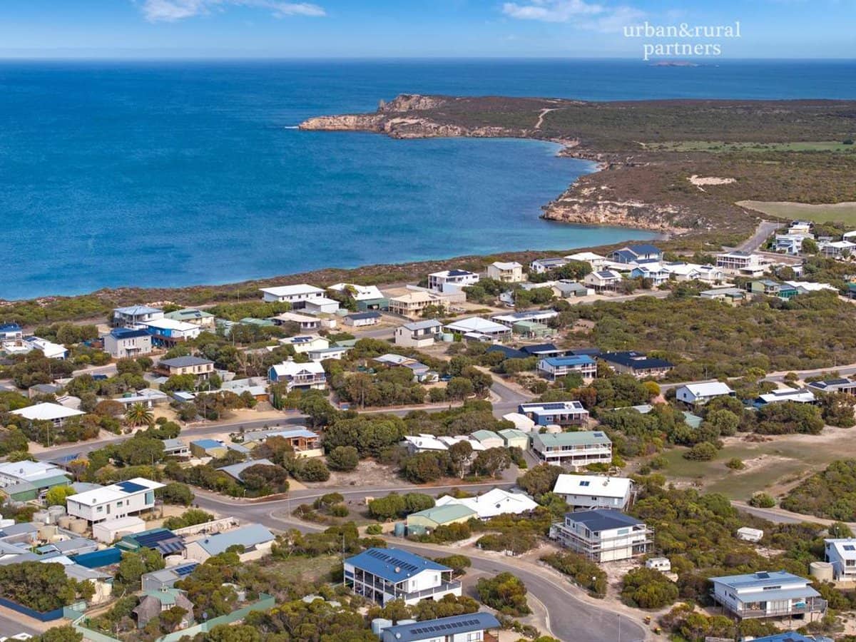 7 Currawong Court, MARION BAY - Thumbnail 8