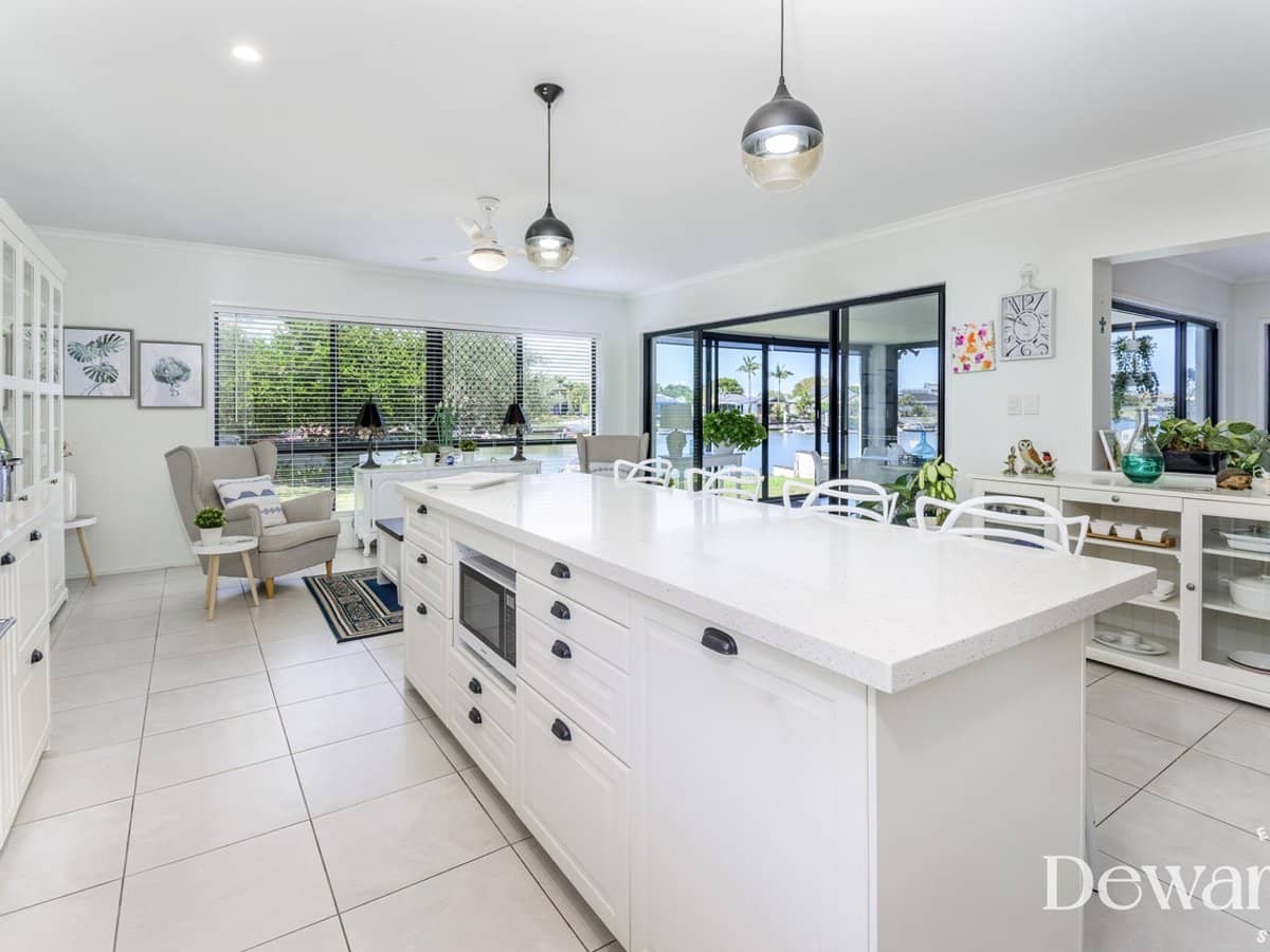 15 Bowsprit Crescent, BANKSIA BEACH - Thumbnail 14