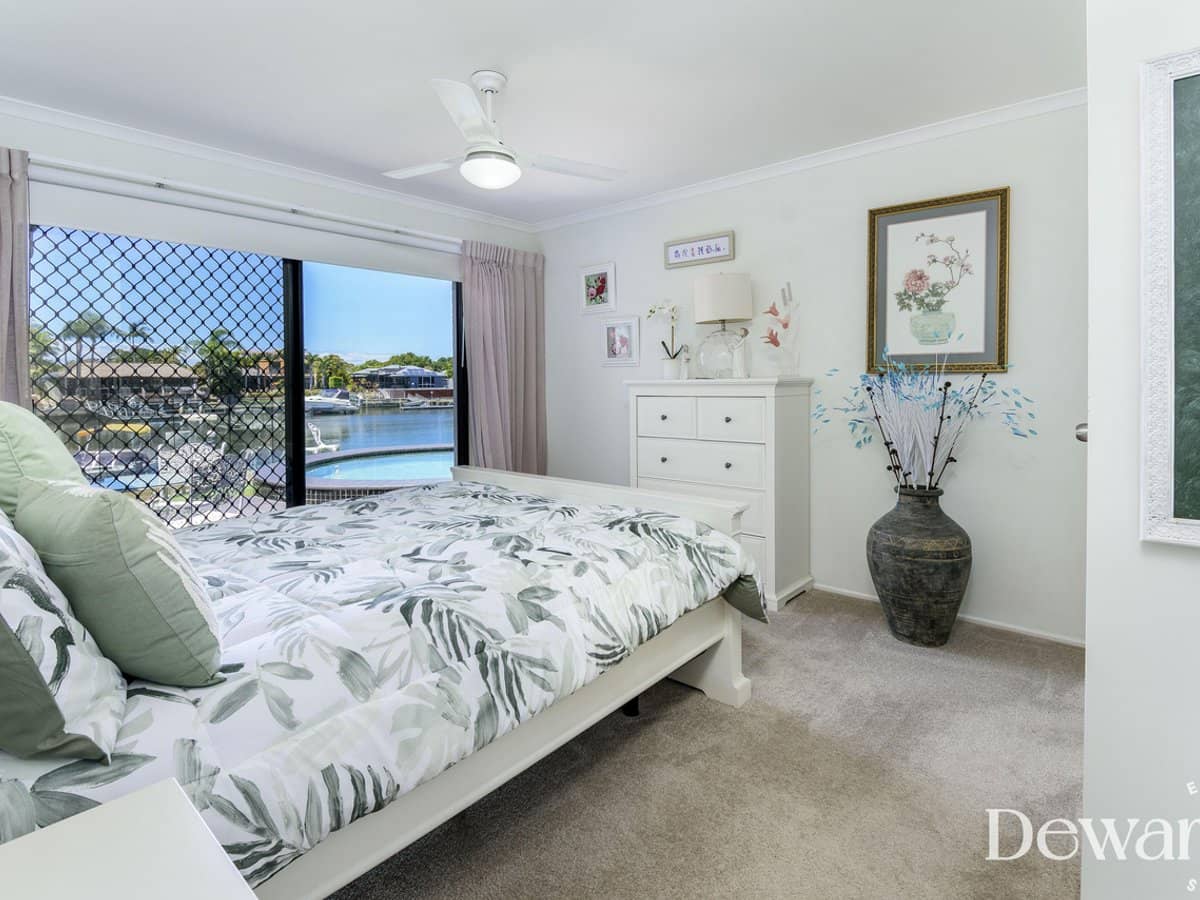 15 Bowsprit Crescent, BANKSIA BEACH - Thumbnail 17